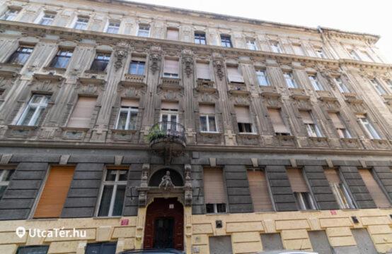 Ejjeli Majom Hostel Budapest Bagian luar foto